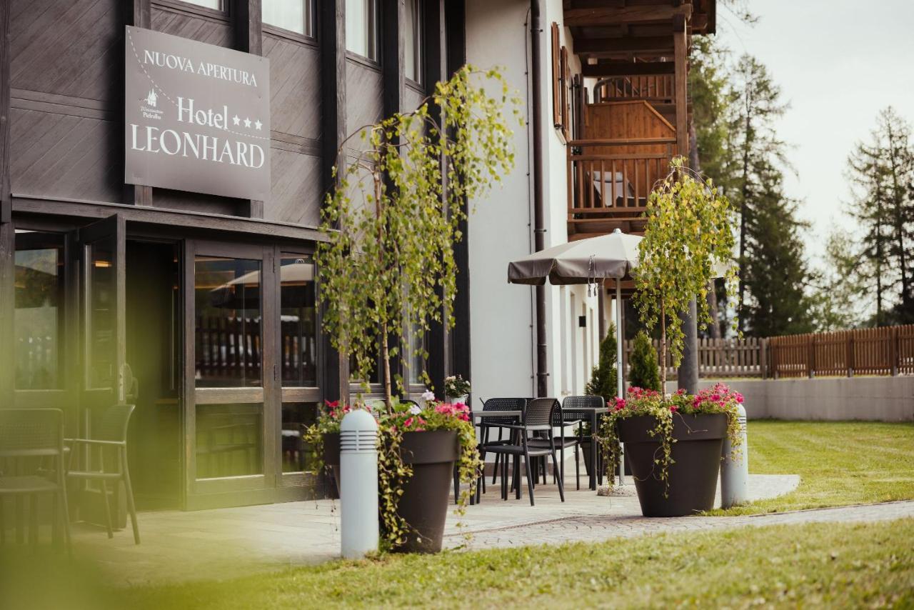 Hotel Leonard Nova Ponente Exteriör bild